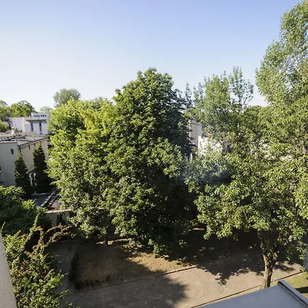 Cherry House Bieniewicka Apartment *